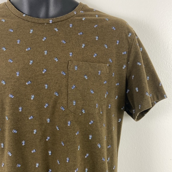 ✨3/$25✨ RW&CO Coffee Cup Graphic Tee - L - Picture 5 of 8